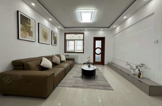 急售金凤龙庭小区 兴华西路与站前街交叉口 户型很好价格不高