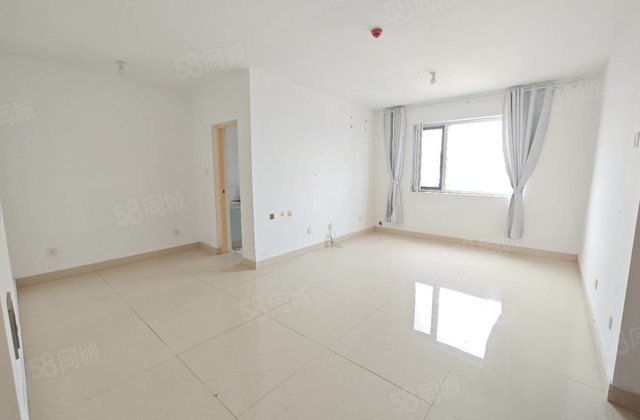 先锋 三室两厅 三室都朝阳 大客厅 大餐厅 都非常宽阔 送储