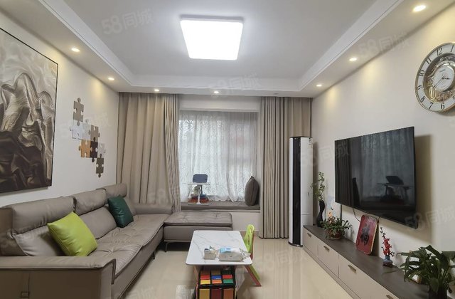 东关国际精装电梯房.125平.三室两厅两卫.全明户型图片真实