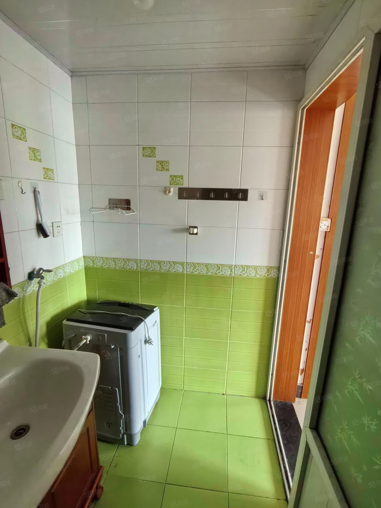 新平北路5號(hào)院3室1廳1衛(wèi)129.29㎡南北170萬(wàn)