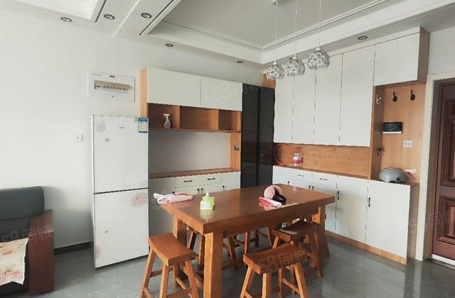 房东急售！民生凤凰城10号院！带车位储藏室免大税精装修