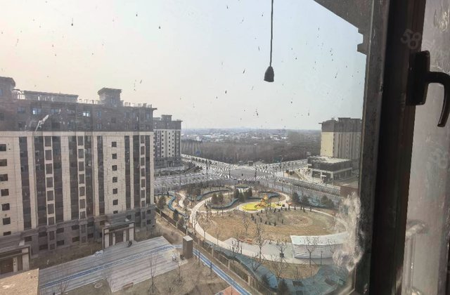 樱花北街8号院4室2厅136.94㎡220万二手房图片