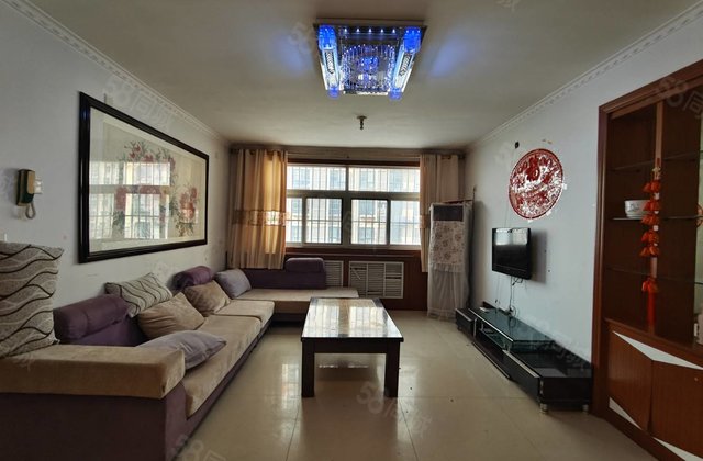 三院附近，三室双卫丶随时看房