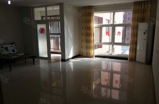 凤凰新世界3室2厅124㎡79.9万二手房图片