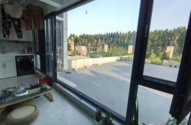 民生 一楼带院 精装三室 送车位储藏室