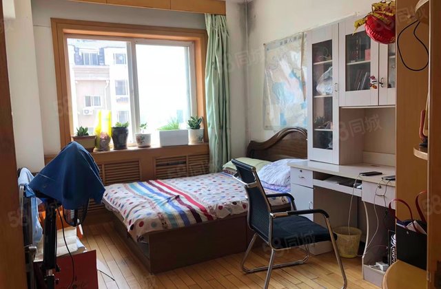 倚山里小区3室2厅87.35㎡68万二手房图片