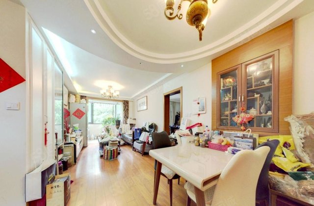 豪宅上海亚业房地产经纪有限公司-邓铃铃 邓铃铃 年    21世纪不动产