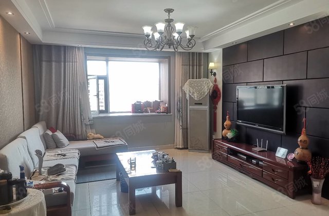 急售 光岳花园 精装婚房 三室朝阳 双阳台 带车位储 免大税