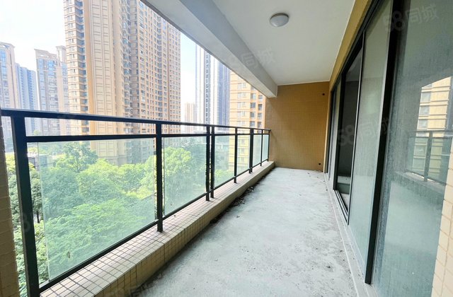 广佛颐景园5室2厅135.6㎡200万二手房图片