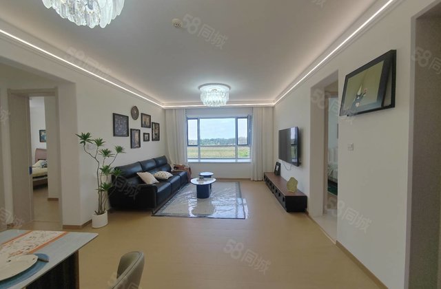 三室双明卫 精装婚房拎包入住 送全屋家具家电 带车储有钥匙