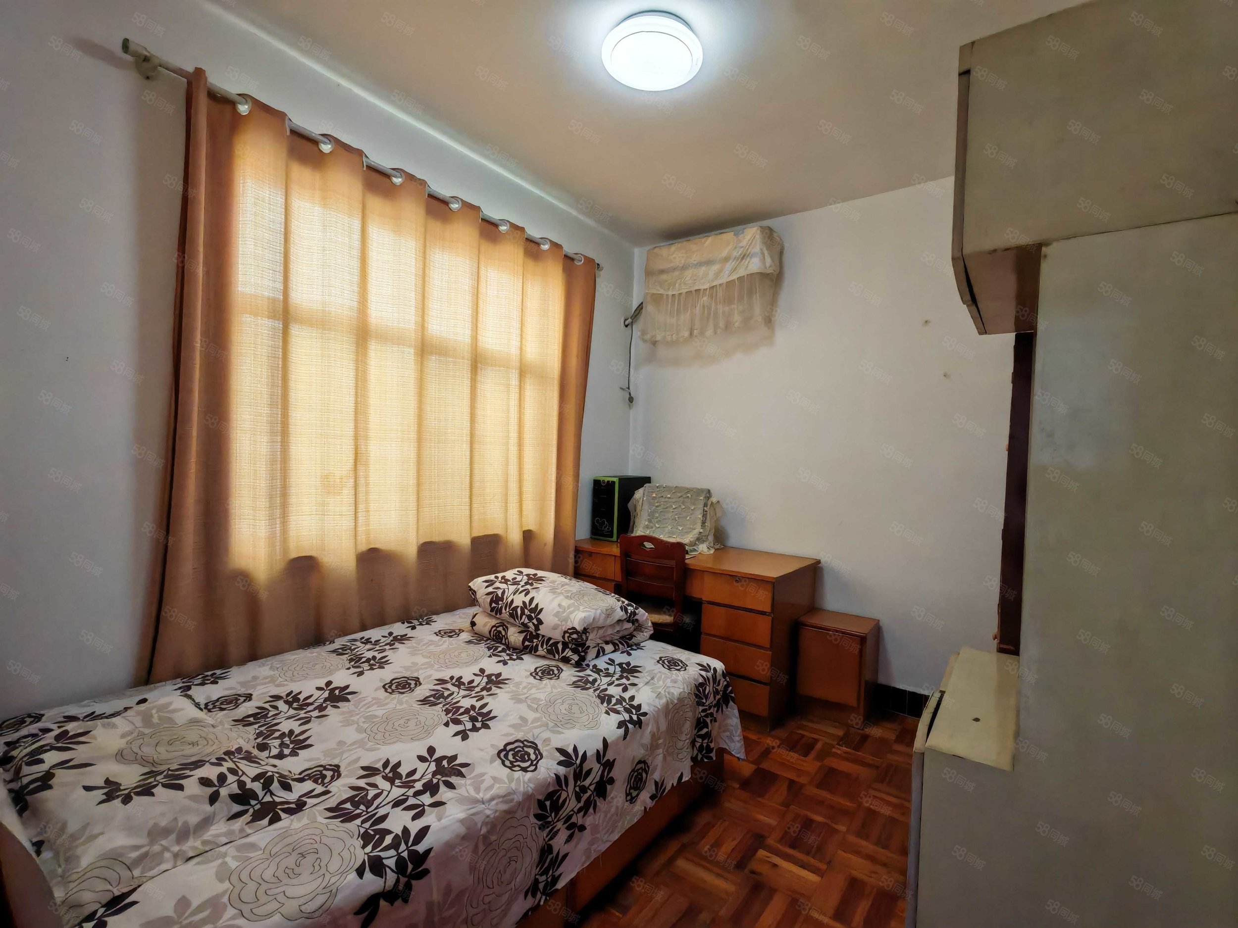 神鹰小区3室2厅1卫84㎡南北25万