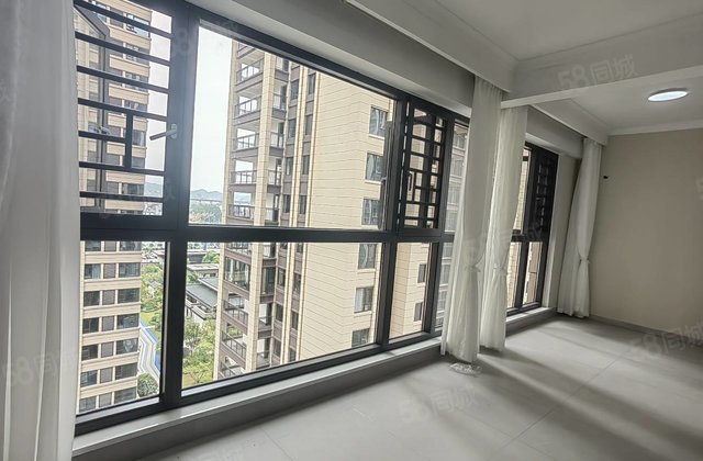 城南龙泊湾电梯房未入住!低价出