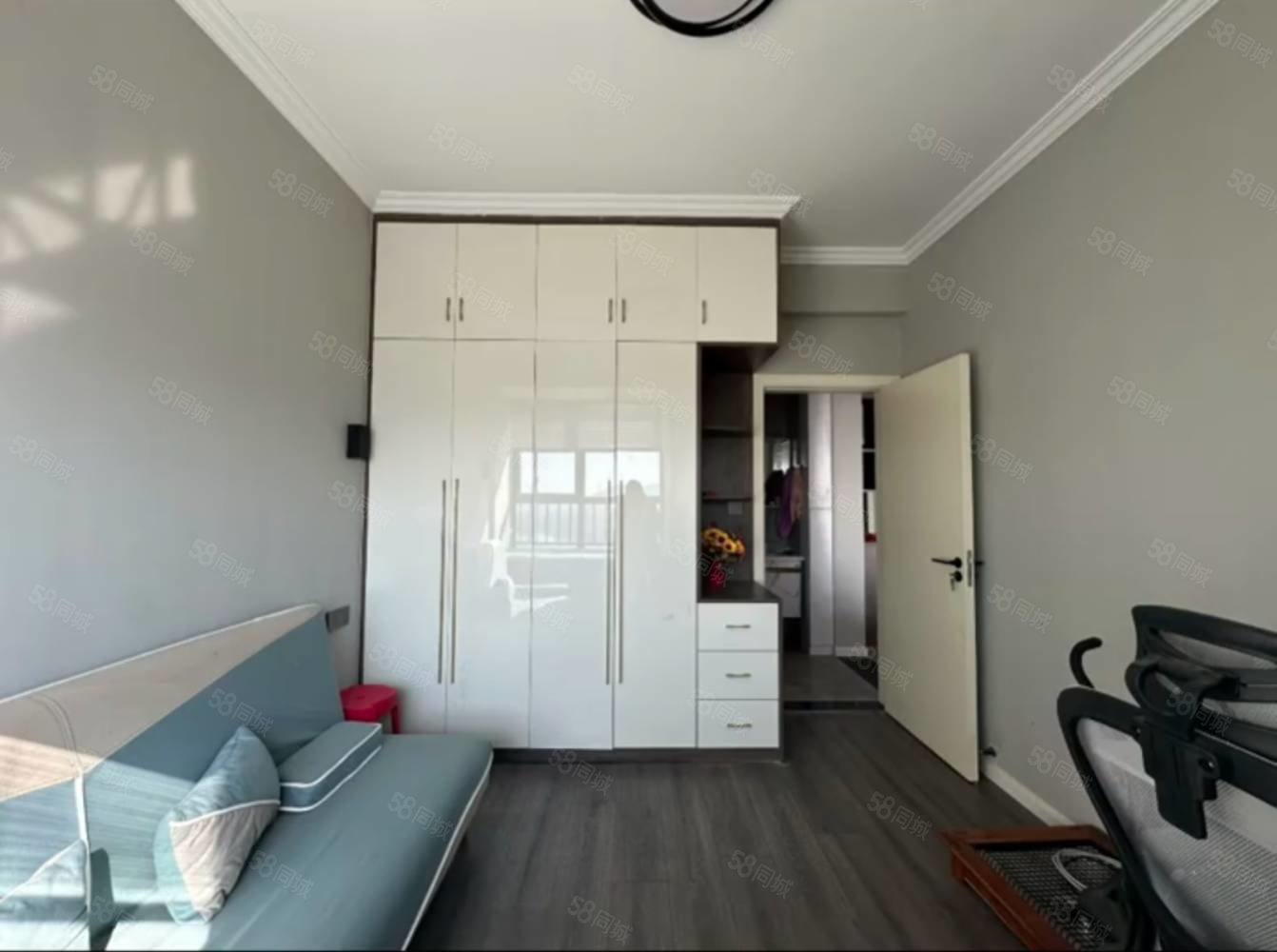 壹品首府3室2厅1卫109㎡南北53万