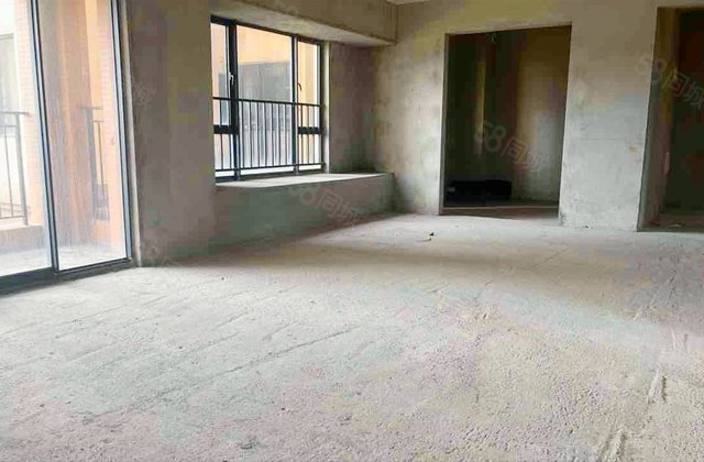 佳兆业金域天下4室2厅131㎡75万二手房图片