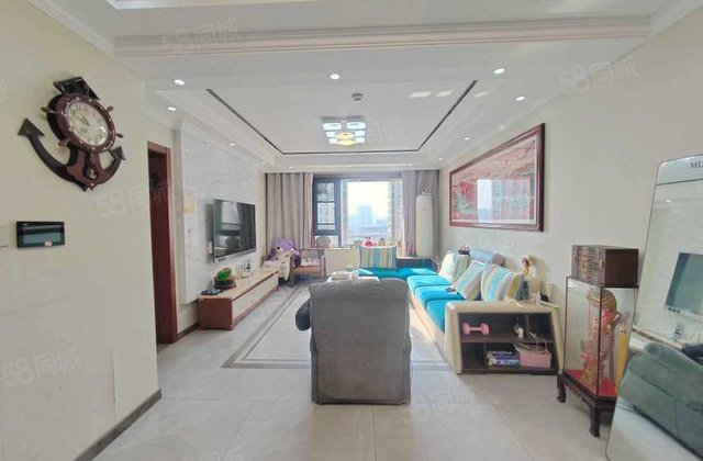 百合新城 4室2卫  带车位  免大税 四叶草户型  中间层