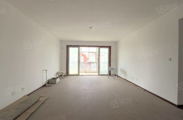 市医院西邻！新房未住！  哈！四居室大平层！刚需总价住大房子