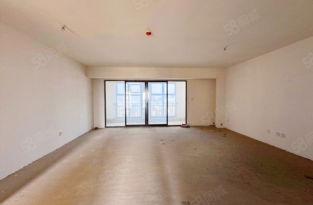 中德英伦联邦(B区)5室2厅206㎡620万二手房图片