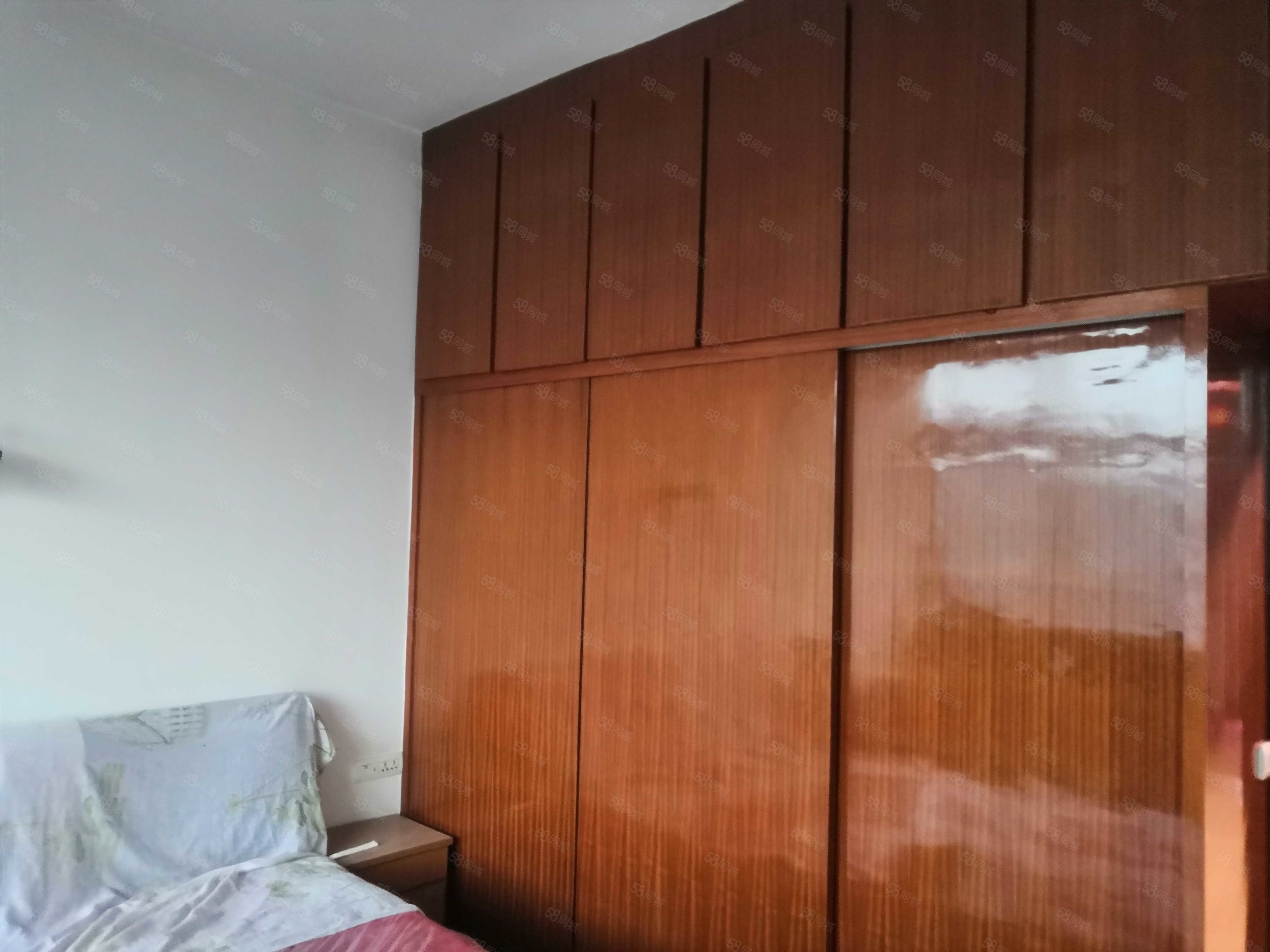 天河嘉苑3室2厅1卫117㎡南北22.8万