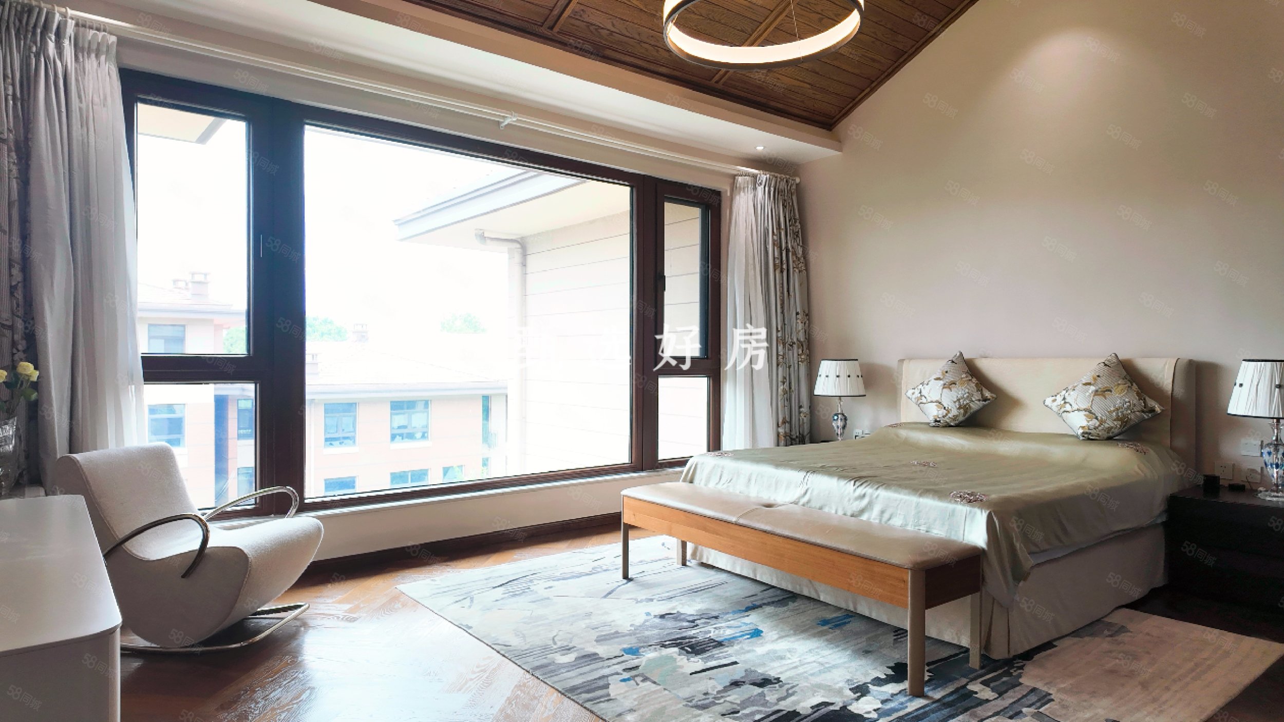 萬(wàn)城華府璽園(別墅)5室3廳4衛(wèi)375.4㎡南北9800萬(wàn)