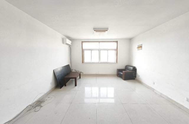 万达单价6300电梯洋房带车库！桐凤家园三室两卫免大税 五中