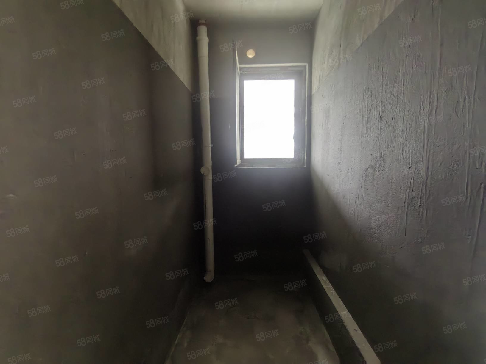 国瑞麓林府4室2厅3卫142㎡南北125万