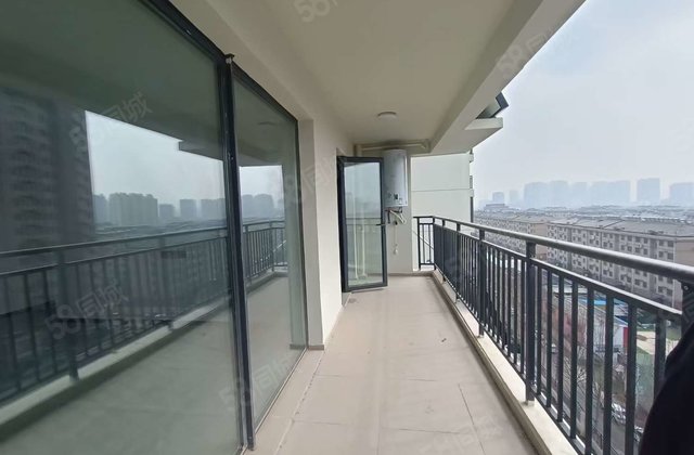 汽车站东 云麓九里 准新房 四室两厅两卫 婚房   方便