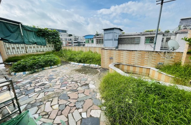 金良新村4室3厅150㎡65.8万二手房图片