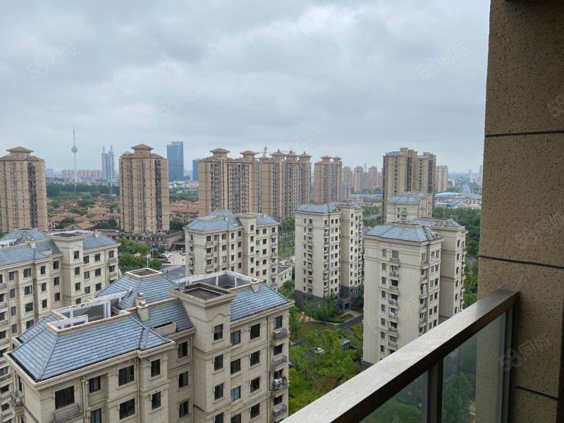 汤臣臻园 景观18楼满两年 地铁口 百联商圈 恒贤崇实九年制