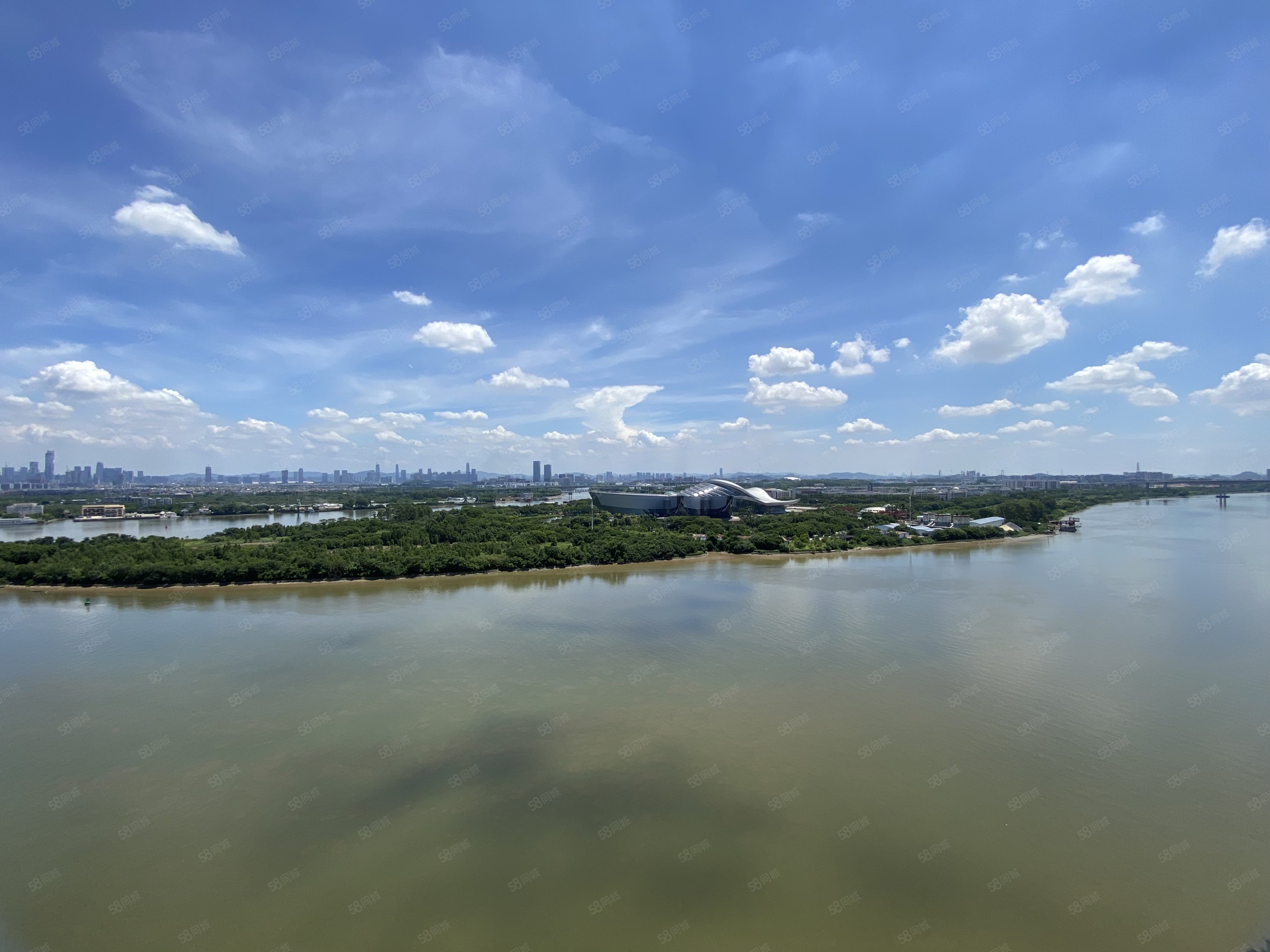 星河湾半岛板楼高楼层采光充足楼龄新朝南有电梯