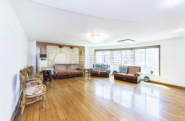 远大园一区4室2厅212㎡1899万二手房图片