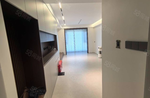 保利翡翠城市和光城樾3室2厅84㎡75万二手房图片