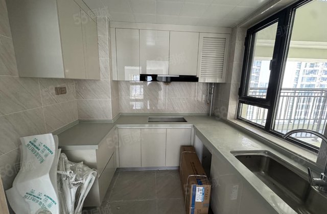 急售！七中！云麓九里！新房未住！精装修！三室双卫！中层！