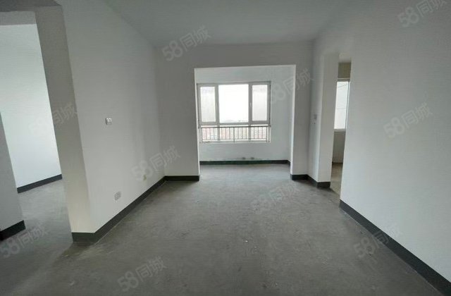 民生凤凰城2号院 电梯房 双卫格局 南向采光好三室两厅两卫居