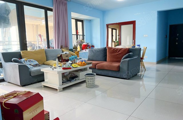 远洋朗基国宾御府4室2厅134.8㎡185万二手房图片