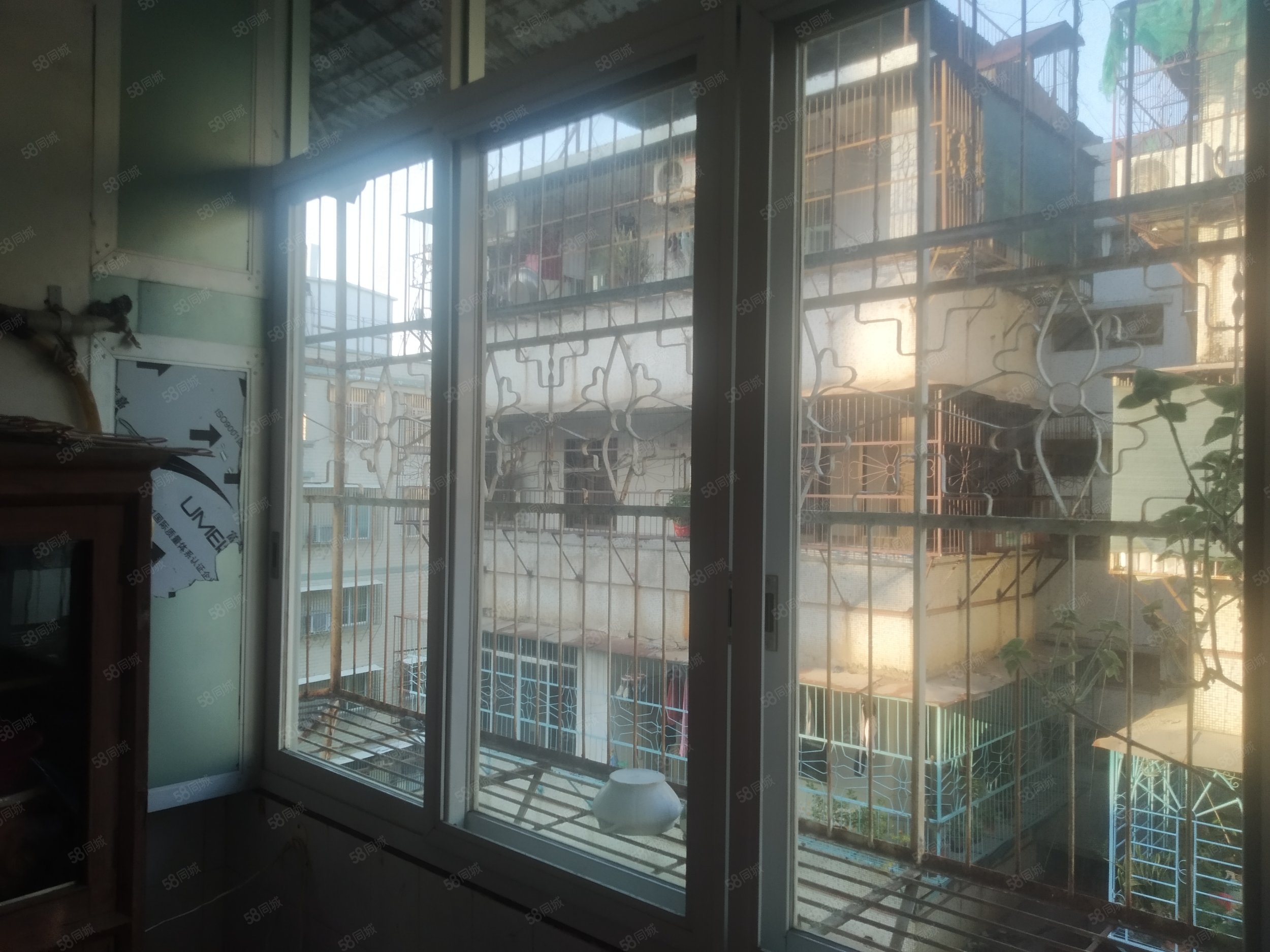 西荣路小区3室2厅1卫104㎡南北28.6万