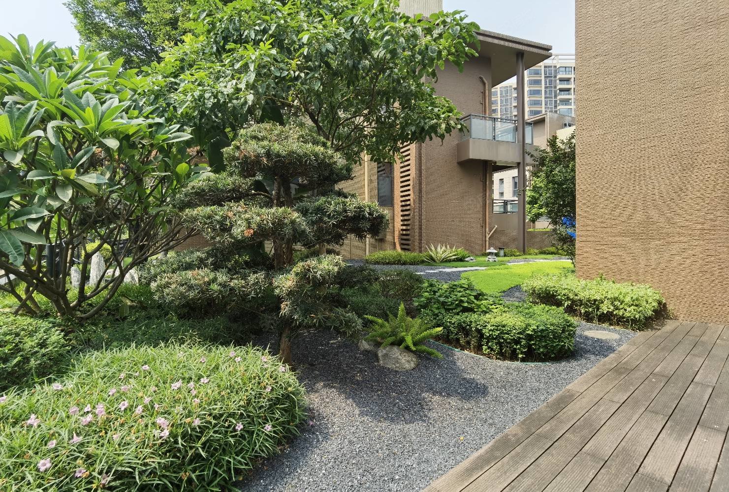 雅瑶绿洲(别墅)6室5厅5卫365㎡南北1260万