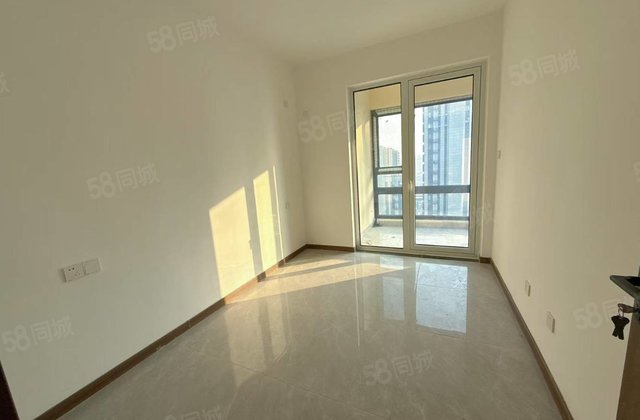 三叶草户型！双阳台！新房未住！年轻人刚需婚房！送车位地下室！