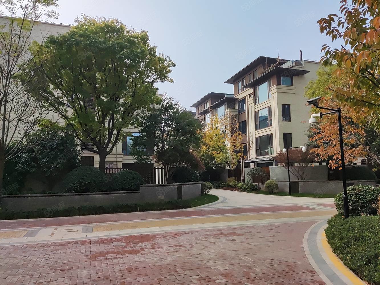 【10图】清凉山居 毛坯三室2厅南北通透 高层采光通风好品质社区随时