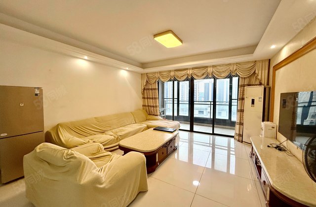 万科缤纷四季(南区)4室2厅157㎡178万二手房图片