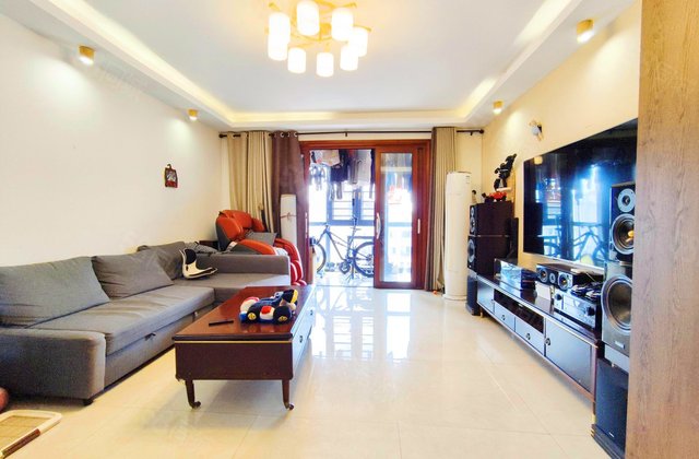 八方小区(C区)3室2厅138.38㎡298万二手房图片