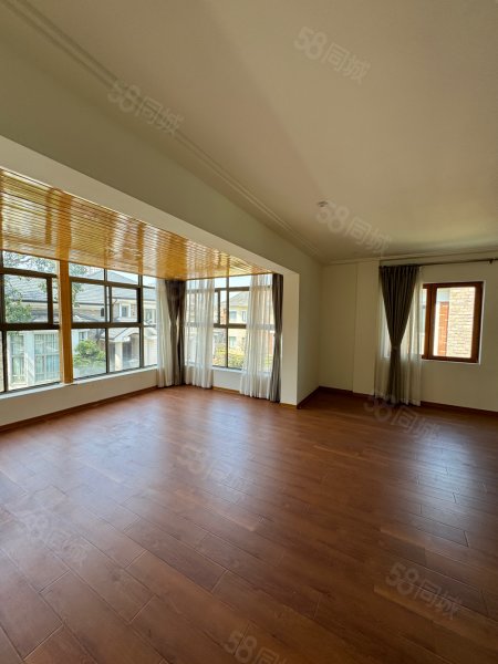 世纪锦绣园世锦园独幢别墅395平方米,占地1.2亩,诚心出售