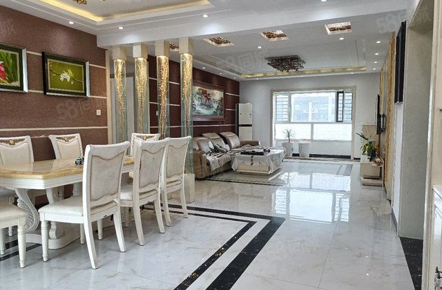 阿尔卡迪亚四期  大平层 三室两厅两卫双阳台 精装三室