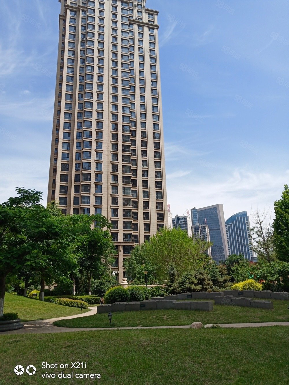 金泰城(三期)3室2厅2卫129㎡南北71.8万