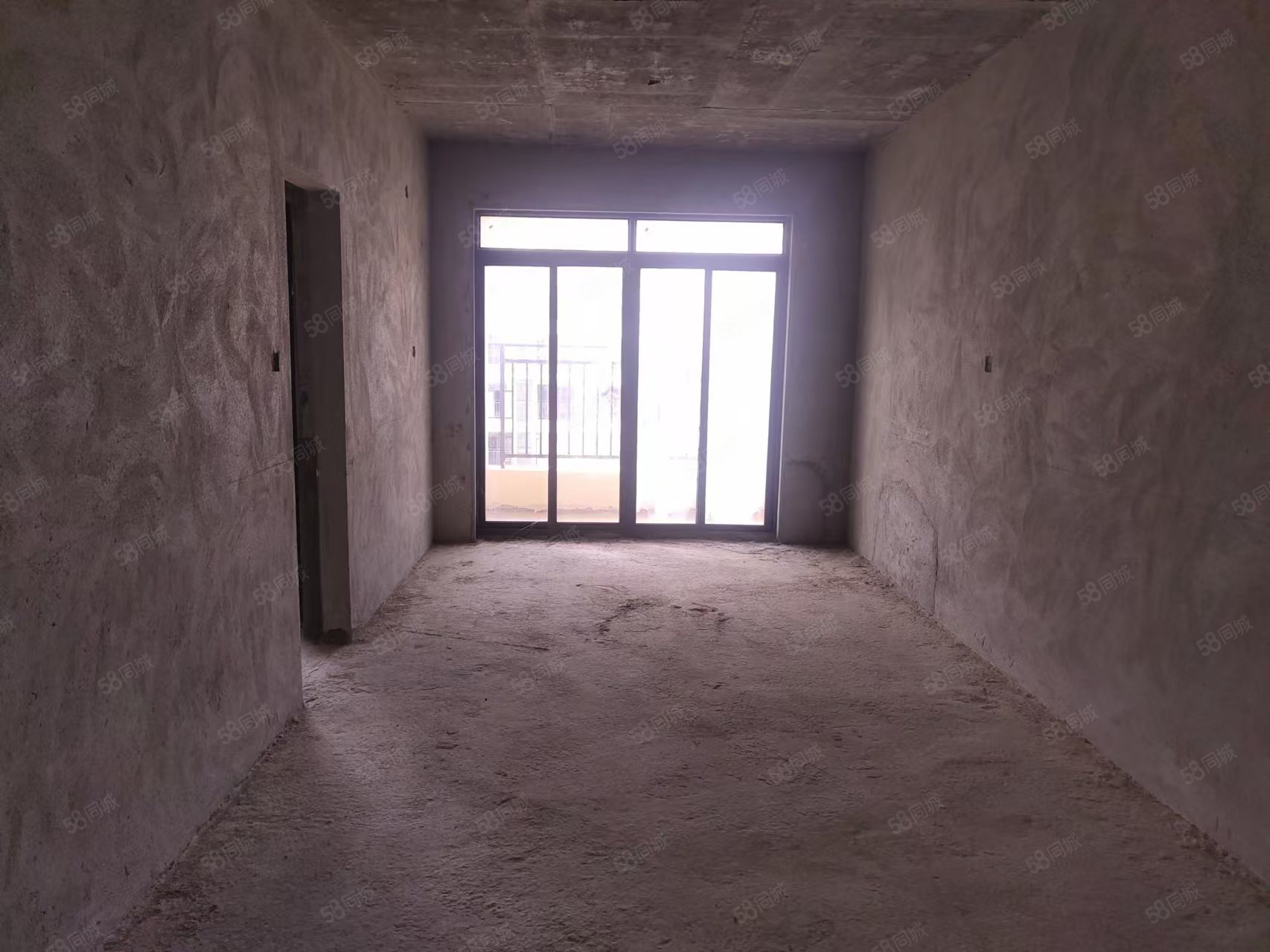 美林湖国际社区1室1厅1卫40.02㎡南15.5万