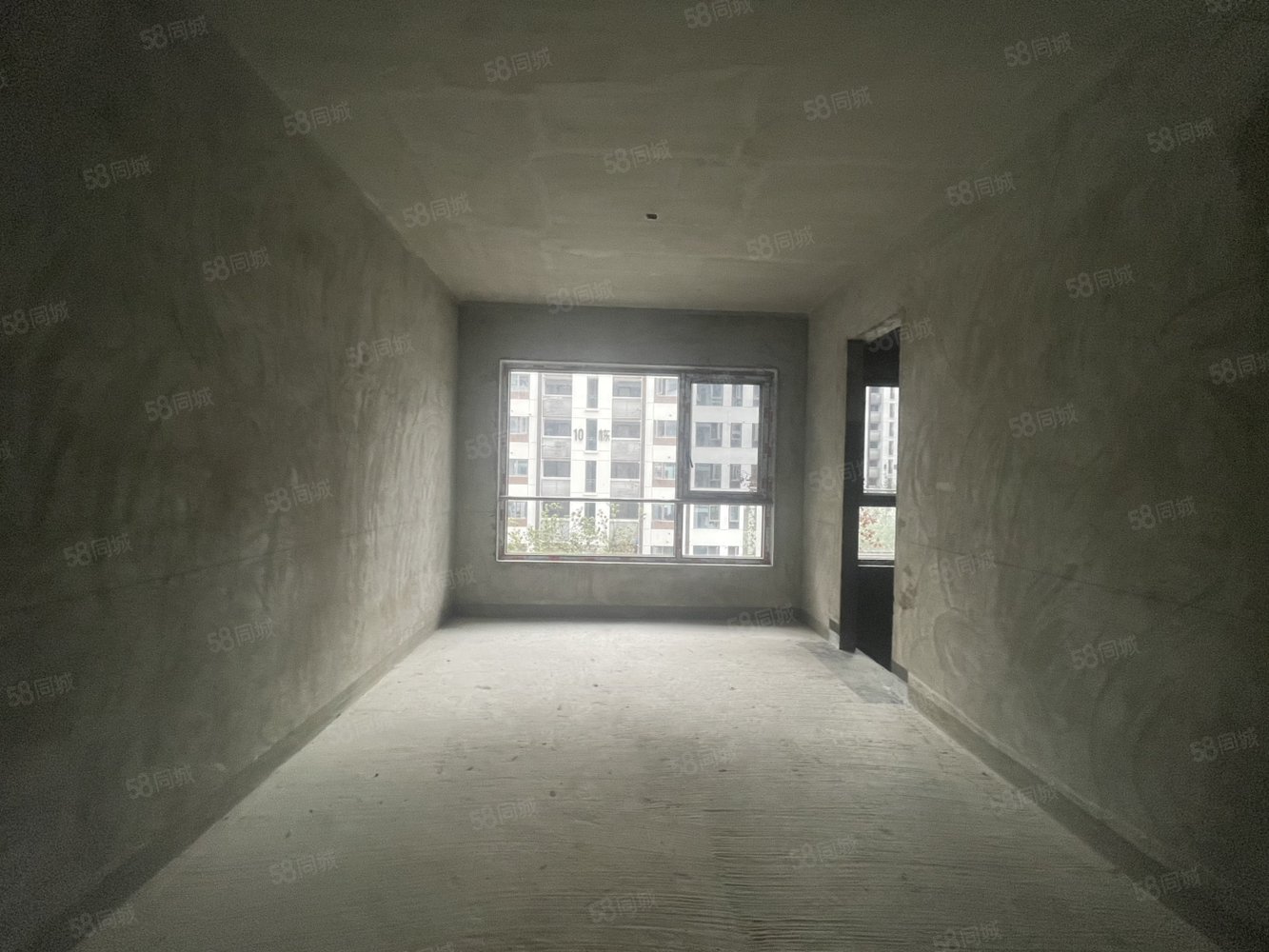 国瑞麓林府4室2厅3卫143㎡南北125万