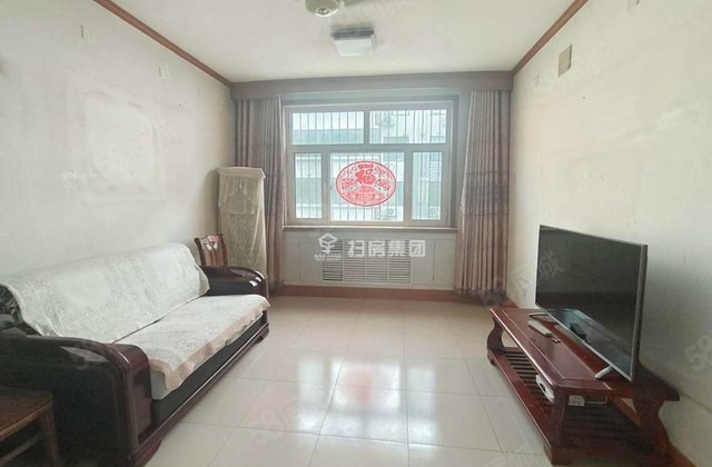 64.9万.公园附近，温馨三室，好楼层，带储藏室免大税，急售