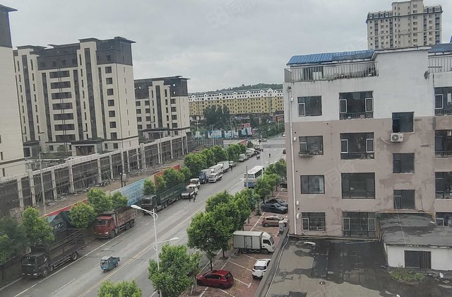 三兴嘉园3室1厅93㎡8万二手房图片
