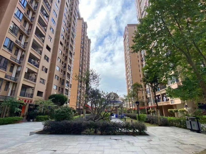 富丽华庭3楼房产证132平方4房2厅精装修售价63万