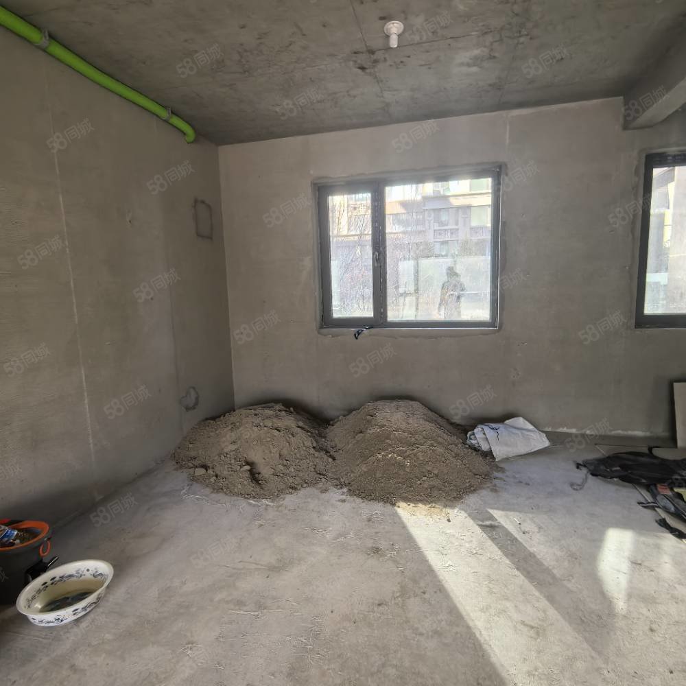 华韵锦园3室2厅2卫140㎡南北98万