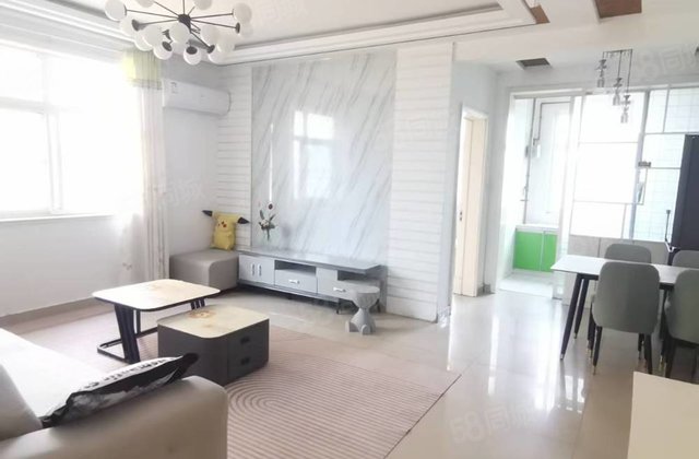 新上 馨苑小区 三室两厅 精装 楼层好 商圈成熟 诚心出售